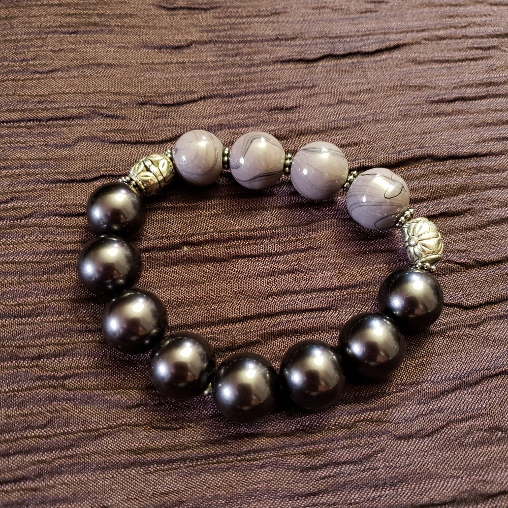 Handmade beaded stretch bracelet